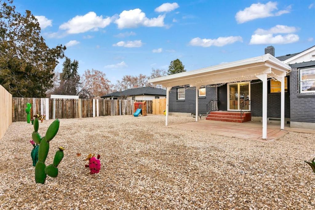 Cute Remodeled Midcentury Cottage On Boise Bench Exterior foto